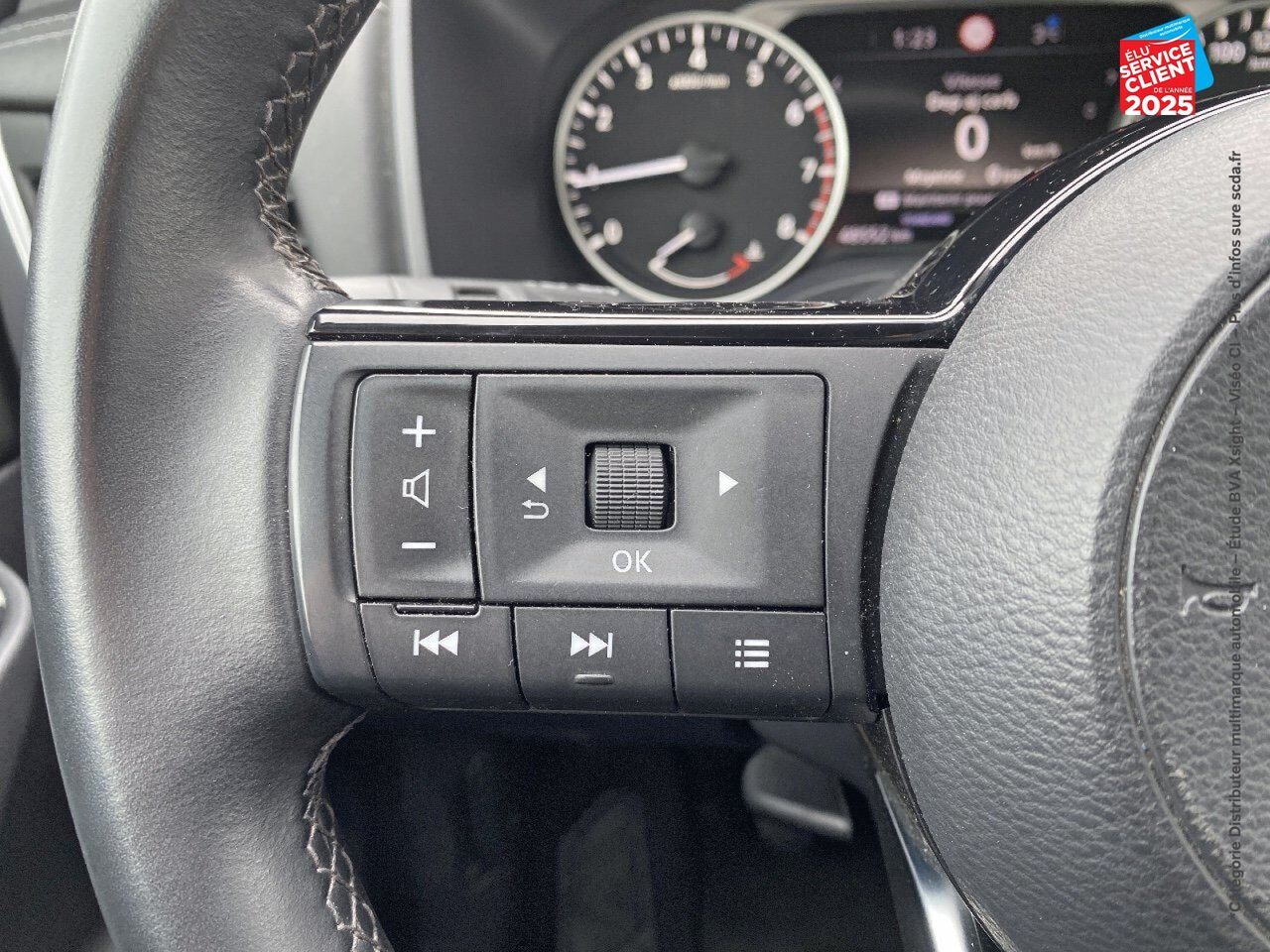 Véhicule d'occasion NISSAN QASHQAI 1.3 MILD HYBRID 140CH BUSINESS EDITION 2022 CAMERA chez Toyota Sarreguemines