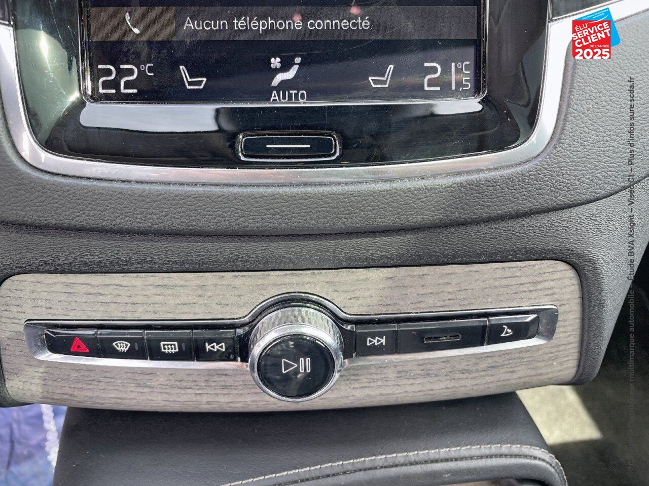 Véhicule d'occasion VOLVO XC90 B5 AWD 235CH INSCRIPTION LUXE GEARTRONIC chez BMW Besançon