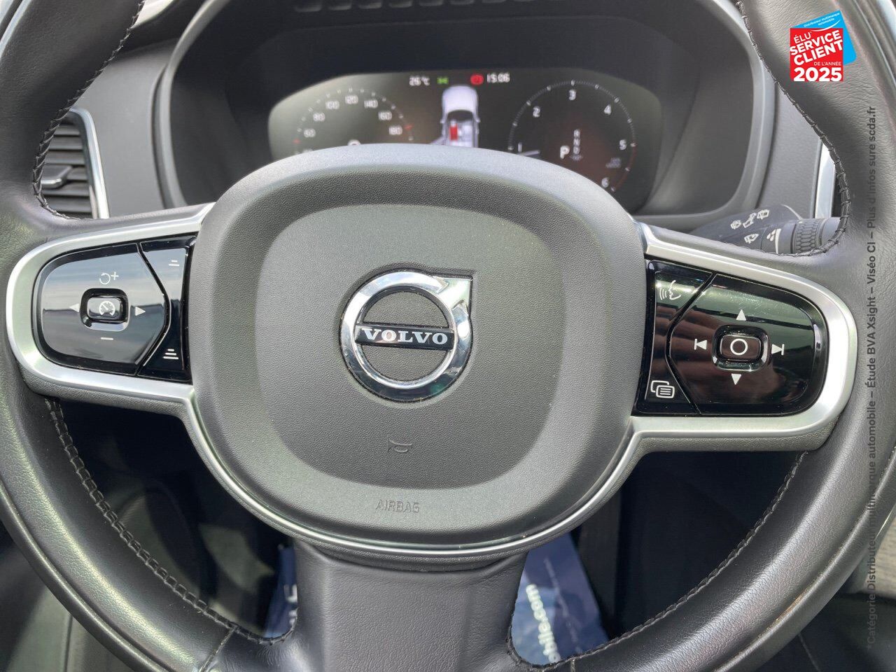 Véhicule d'occasion VOLVO XC90 B5 AWD 235CH INSCRIPTION LUXE GEARTRONIC chez BMW Besançon