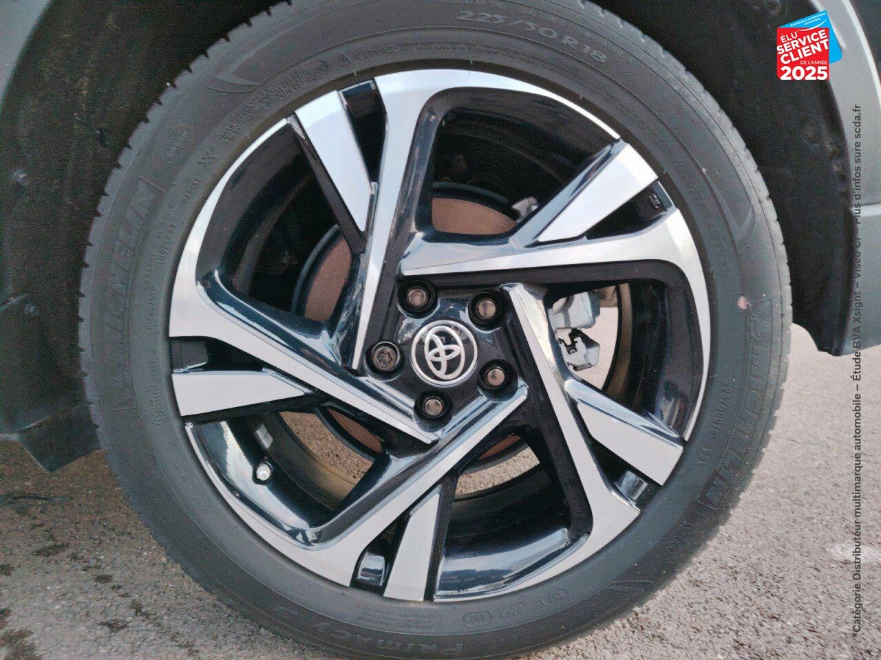 Véhicule d'occasion TOYOTA C-HR 1.8 HYBRIDE 122CH DESIGN E-CVT CAMERA chez Toyota Sarreguemines