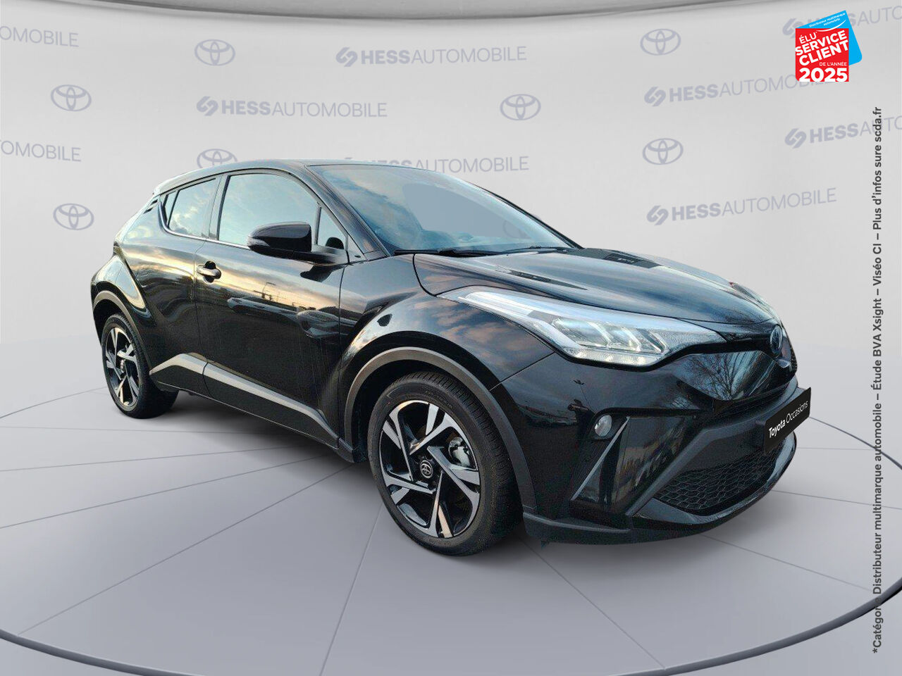 Véhicule d'occasion TOYOTA C-HR 1.8 HYBRIDE 122CH DESIGN E-CVT CAMERA chez Toyota Sarreguemines