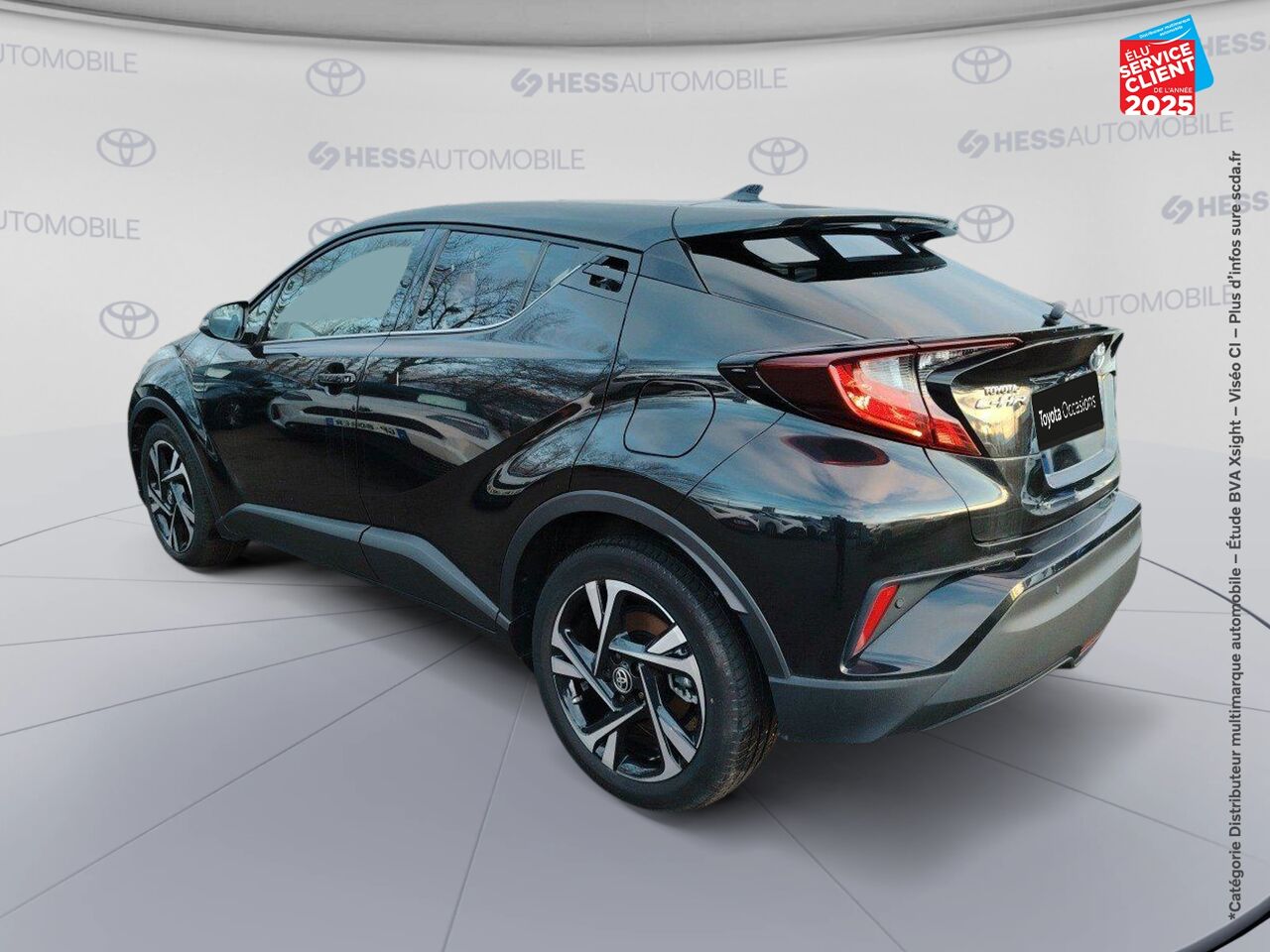 Véhicule d'occasion TOYOTA C-HR 1.8 HYBRIDE 122CH DESIGN E-CVT CAMERA chez Toyota Sarreguemines