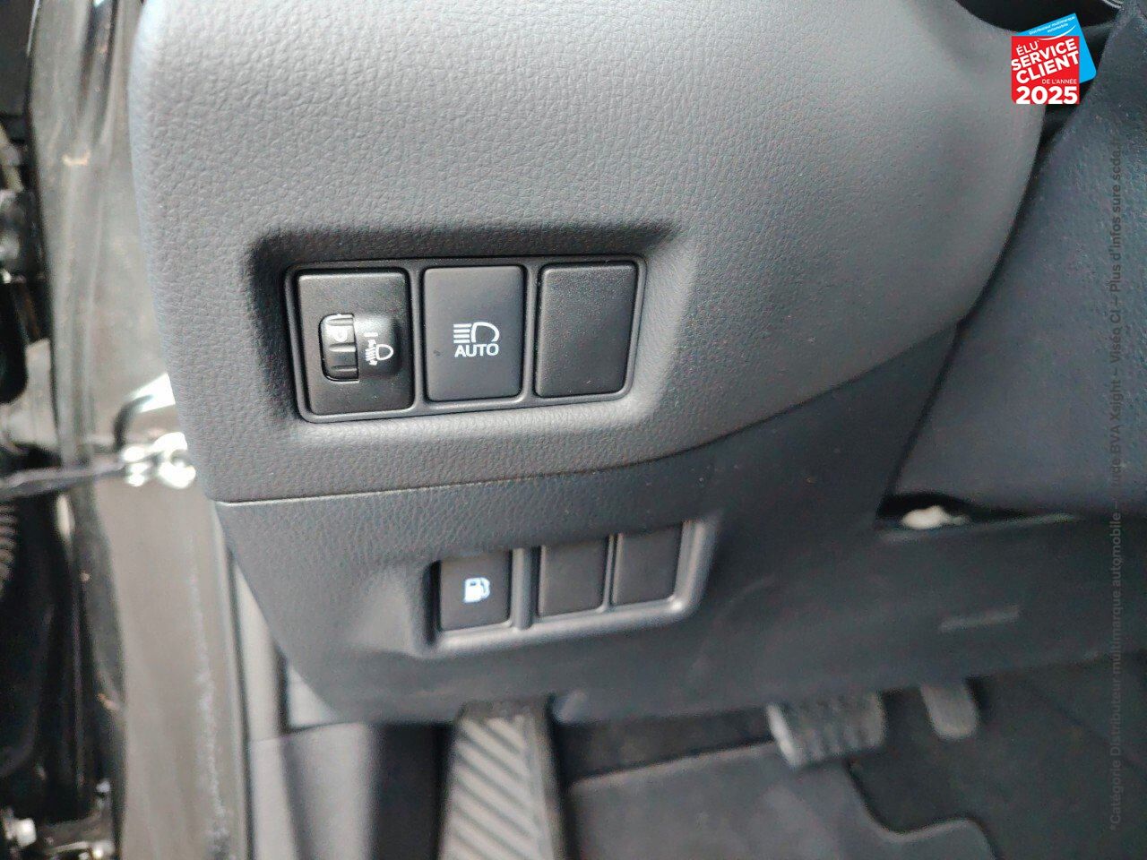 Véhicule d'occasion TOYOTA C-HR 1.8 HYBRIDE 122CH DESIGN E-CVT CAMERA chez Toyota Sarreguemines