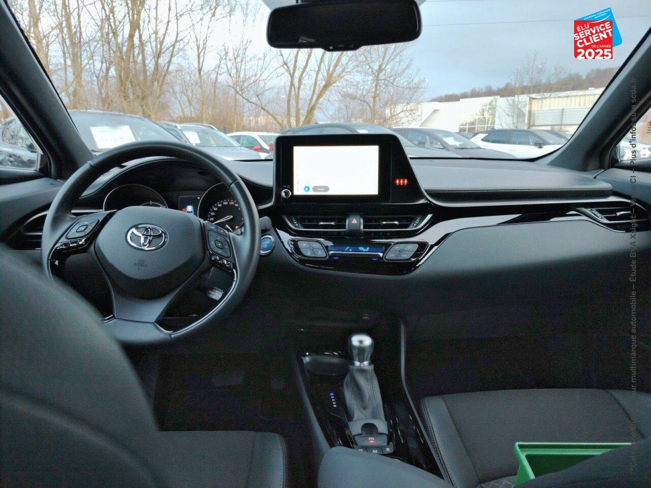 Véhicule d'occasion TOYOTA C-HR 1.8 HYBRIDE 122CH DESIGN E-CVT CAMERA chez Toyota Sarreguemines