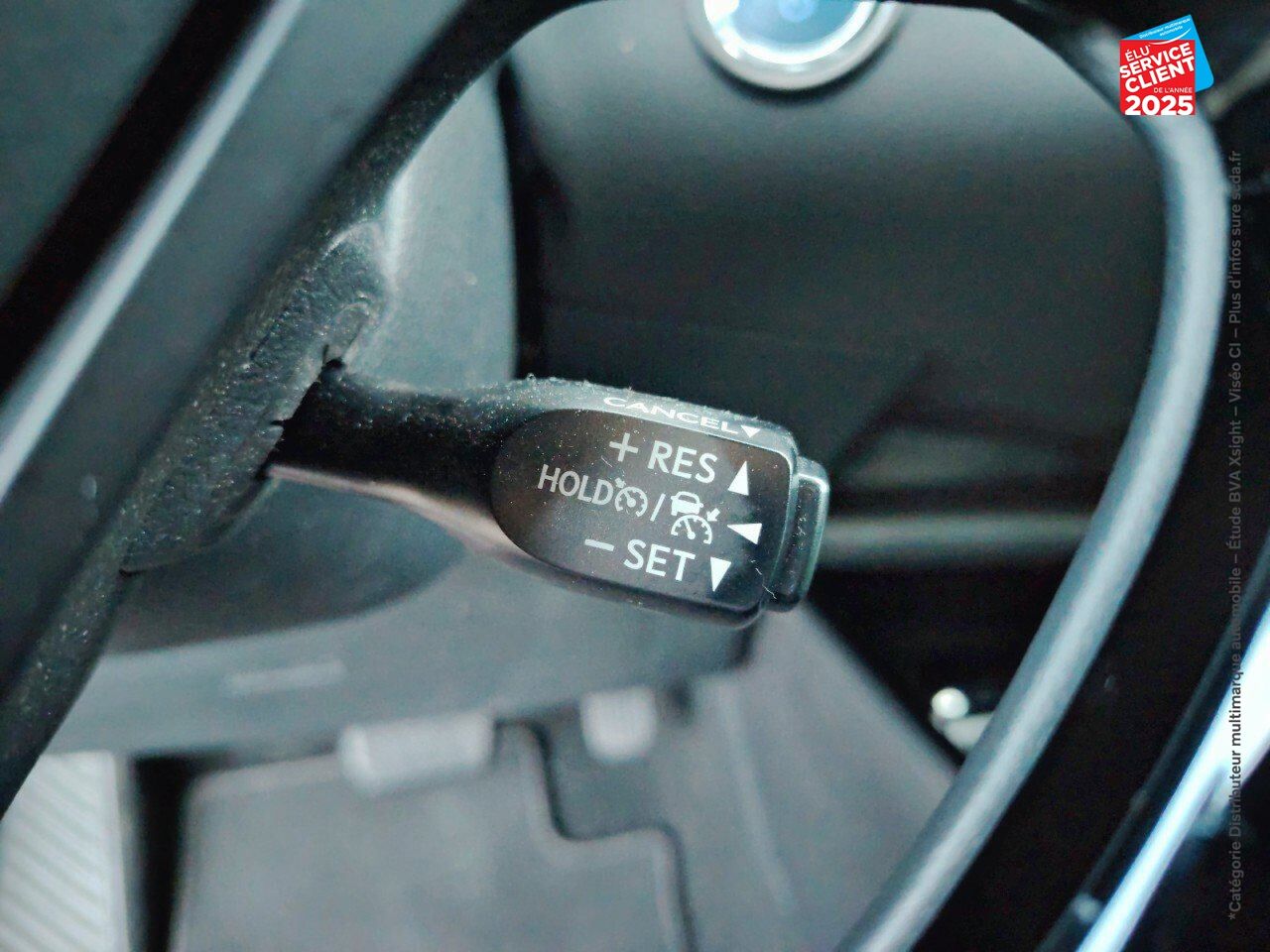 Véhicule d'occasion TOYOTA C-HR 1.8 HYBRIDE 122CH DESIGN E-CVT CAMERA chez Toyota Sarreguemines