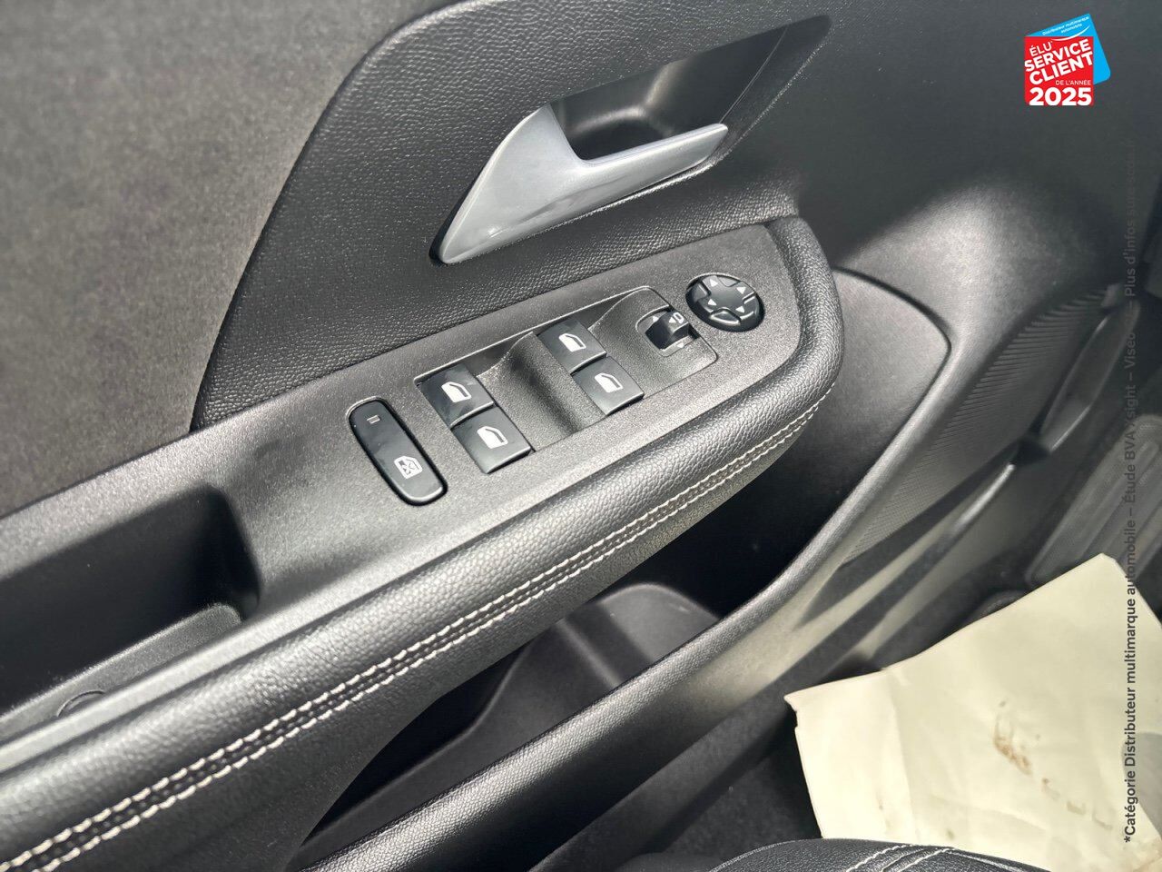 Véhicule d'occasion OPEL MOKKA MOKKA-E 136CH ULTIMATE SIEGES CHAUF GPS CAMERA CARPLAY chez Opel Verdun