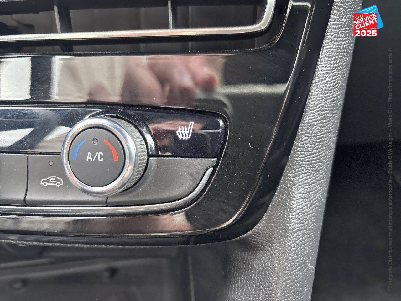 Véhicule d'occasion OPEL MOKKA MOKKA-E 136CH ULTIMATE SIEGES CHAUF GPS CAMERA CARPLAY chez Opel Verdun