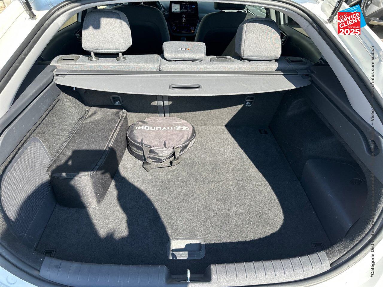 Véhicule d'occasion HYUNDAI IONIQ PLUG-IN 141CH CREATIVE 5CV GPS CAMERA chez Hyundai Epernay