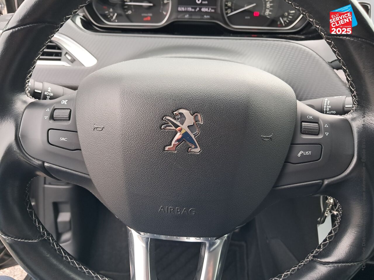 Véhicule d'occasion PEUGEOT 208 1.2 PURETECH 110CH E6.C ALLURE SS EAT6 5P chez Hyundai Epernay