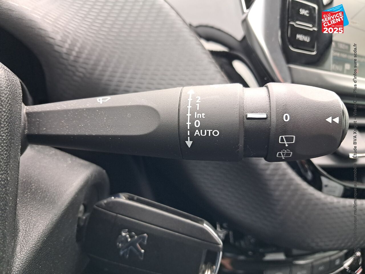 Véhicule d'occasion PEUGEOT 208 1.2 PURETECH 110CH E6.C ALLURE SS EAT6 5P chez Hyundai Epernay