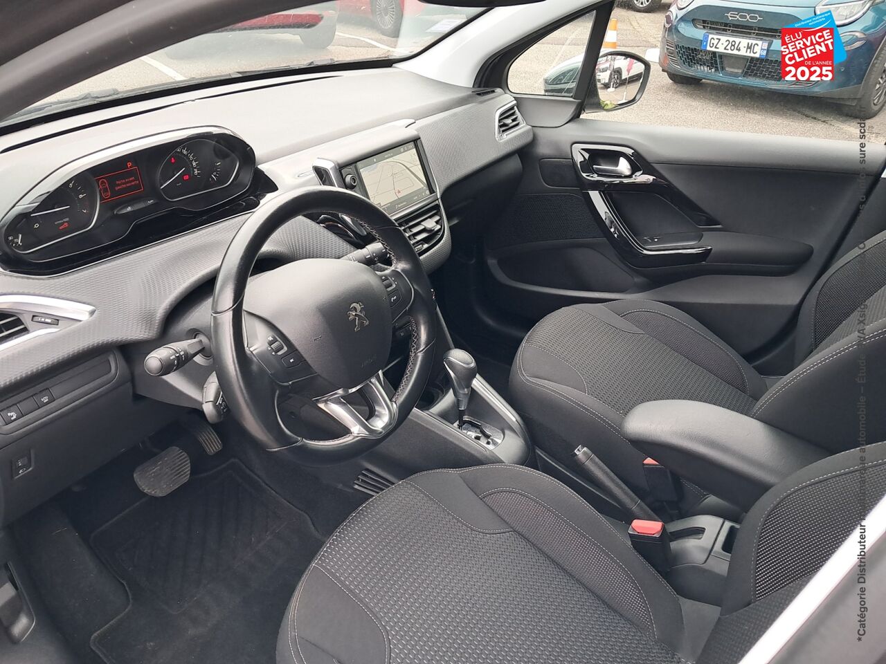 Véhicule d'occasion PEUGEOT 208 1.2 PURETECH 110CH E6.C ALLURE SS EAT6 5P chez Hyundai Epernay