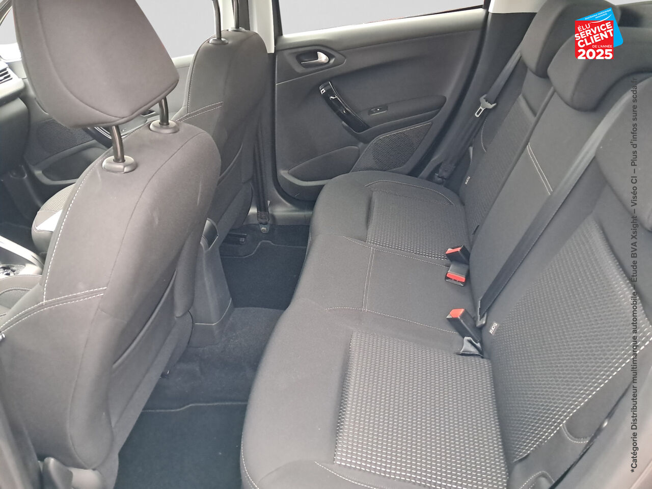 Véhicule d'occasion PEUGEOT 208 1.2 PURETECH 110CH E6.C ALLURE SS EAT6 5P chez Hyundai Epernay