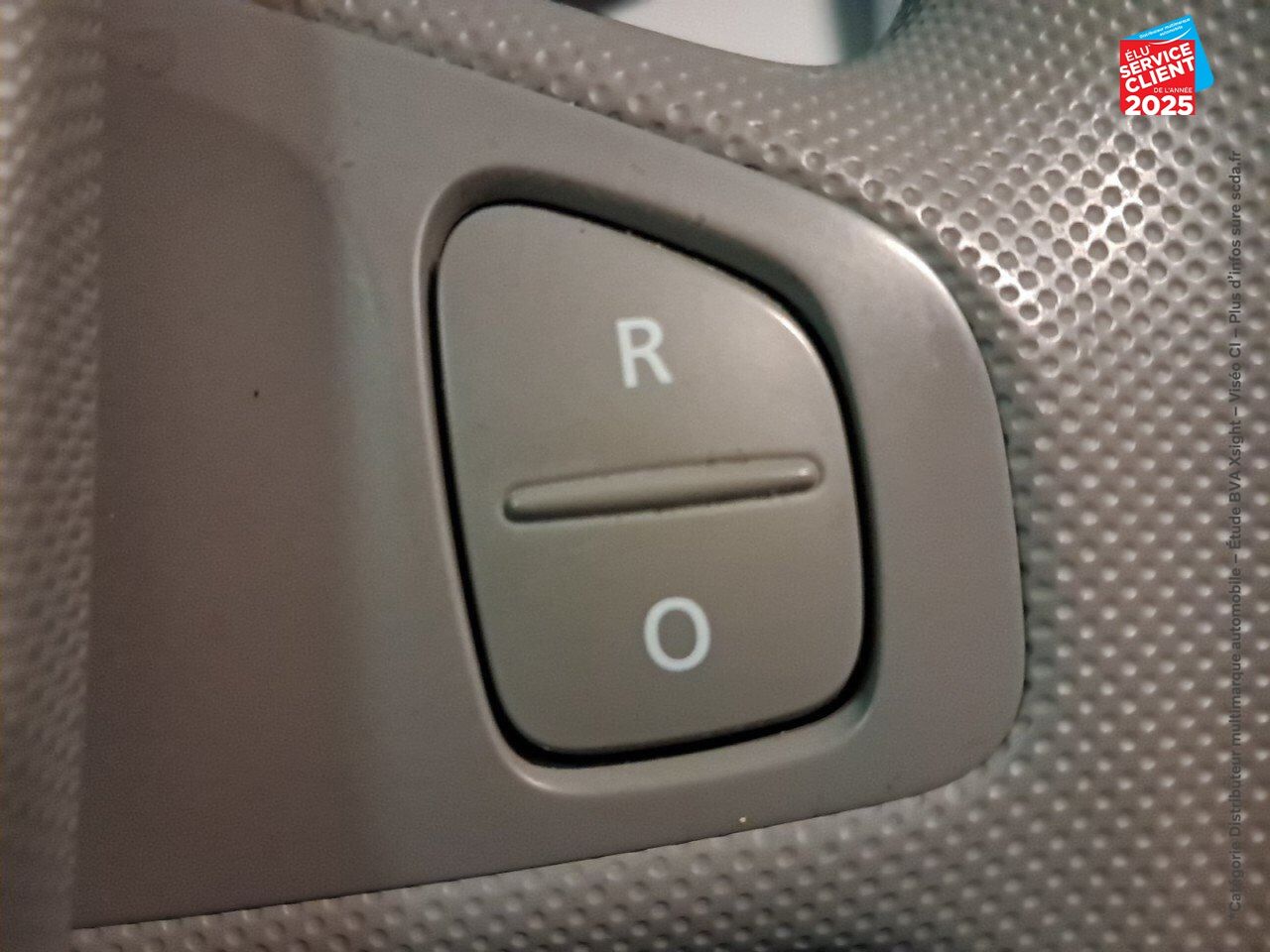 Véhicule d'occasion RENAULT ZOE CITY CHARGE NORMALE R90 chez Renault Saint-Louis