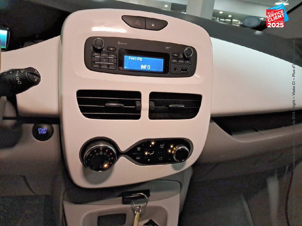 Véhicule d'occasion RENAULT ZOE CITY CHARGE NORMALE R90 chez Renault Saint-Louis