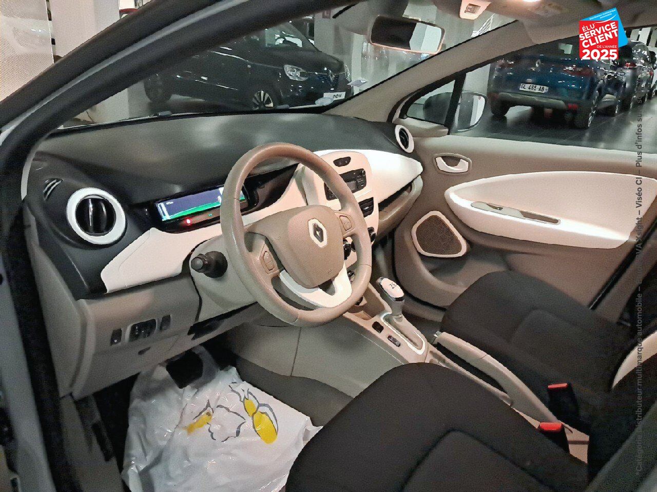 Véhicule d'occasion RENAULT ZOE CITY CHARGE NORMALE R90 chez Renault Saint-Louis