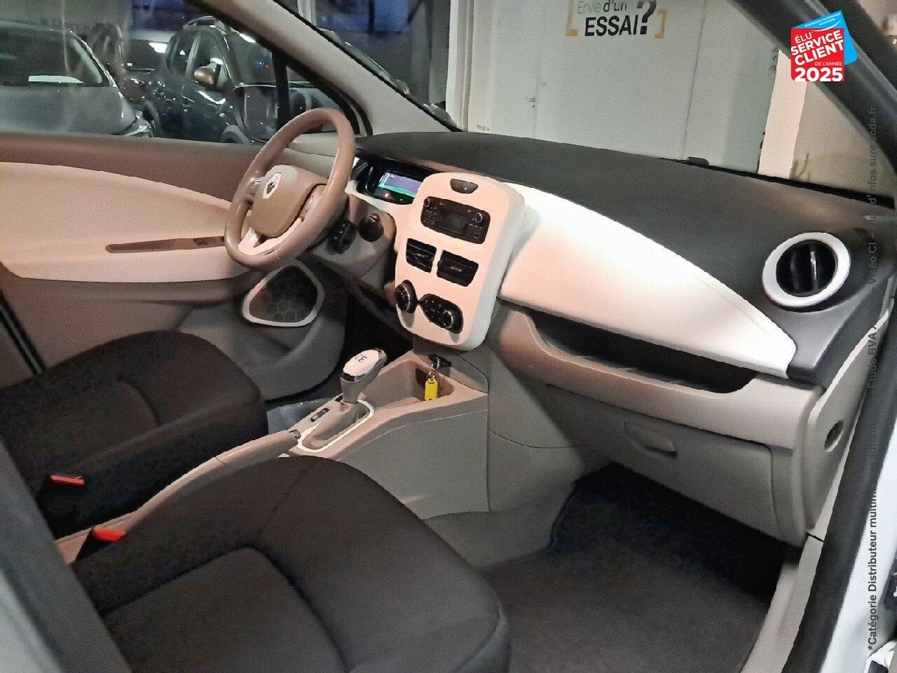 Véhicule d'occasion RENAULT ZOE CITY CHARGE NORMALE R90 chez Renault Saint-Louis