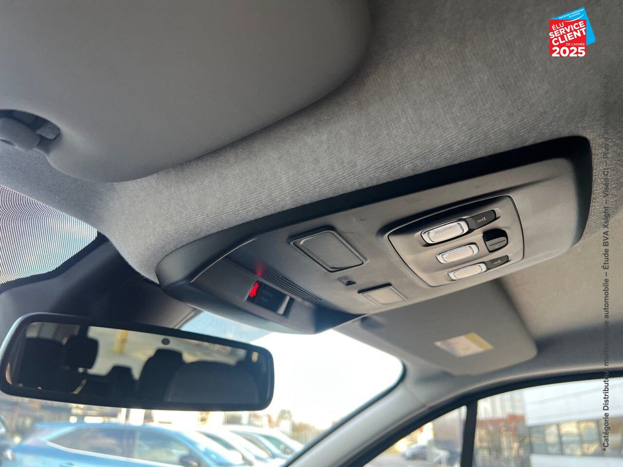 Véhicule d'occasion RENAULT TRAFIC COMBI L2 2.0 BLUE DCI 150CH S/S INTENS EDC 8 PLACES GPS chez Toyota Bar le Duc