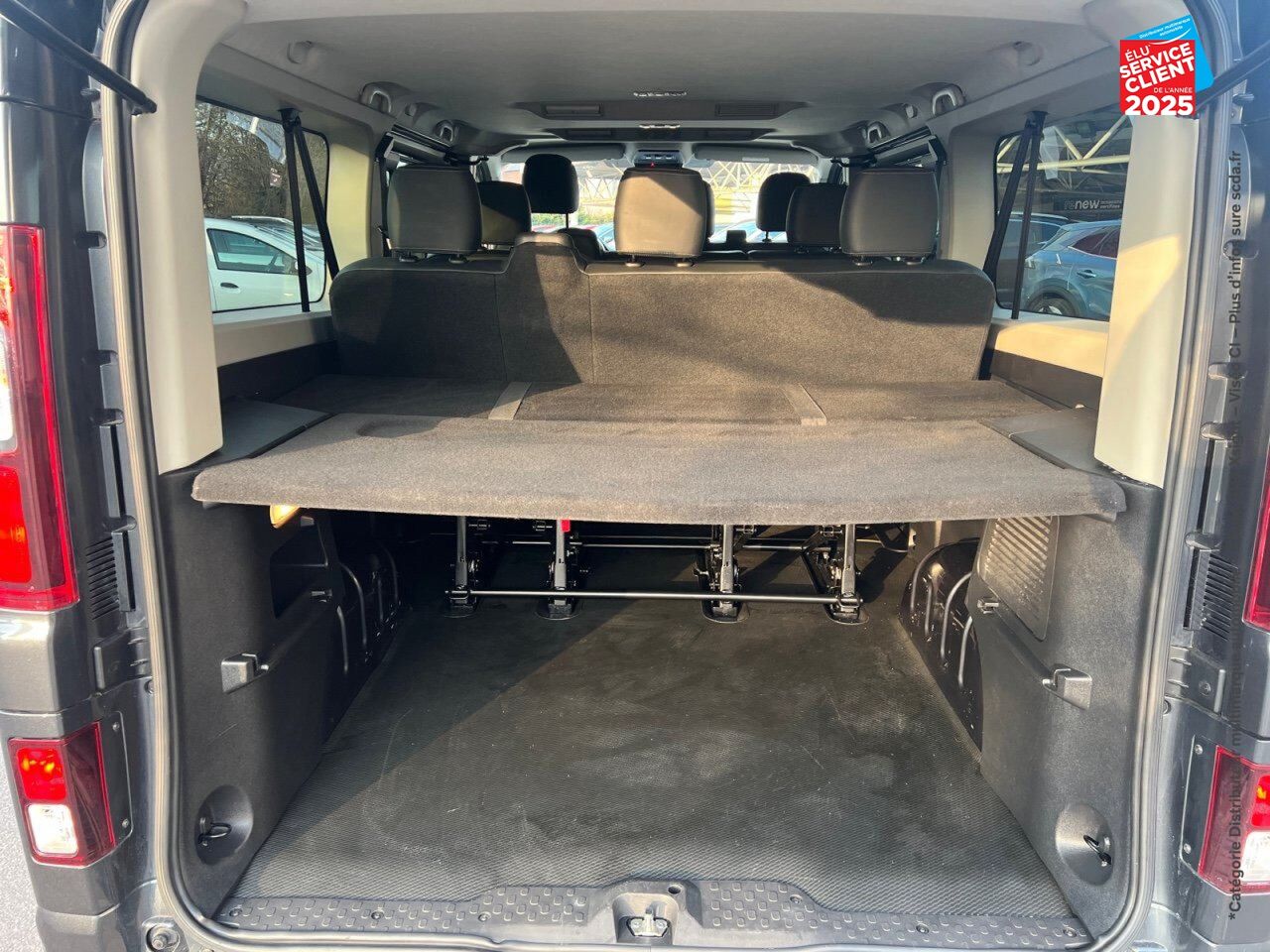 Véhicule d'occasion RENAULT TRAFIC COMBI L2 2.0 BLUE DCI 150CH S/S INTENS EDC 8 PLACES GPS chez Toyota Bar le Duc