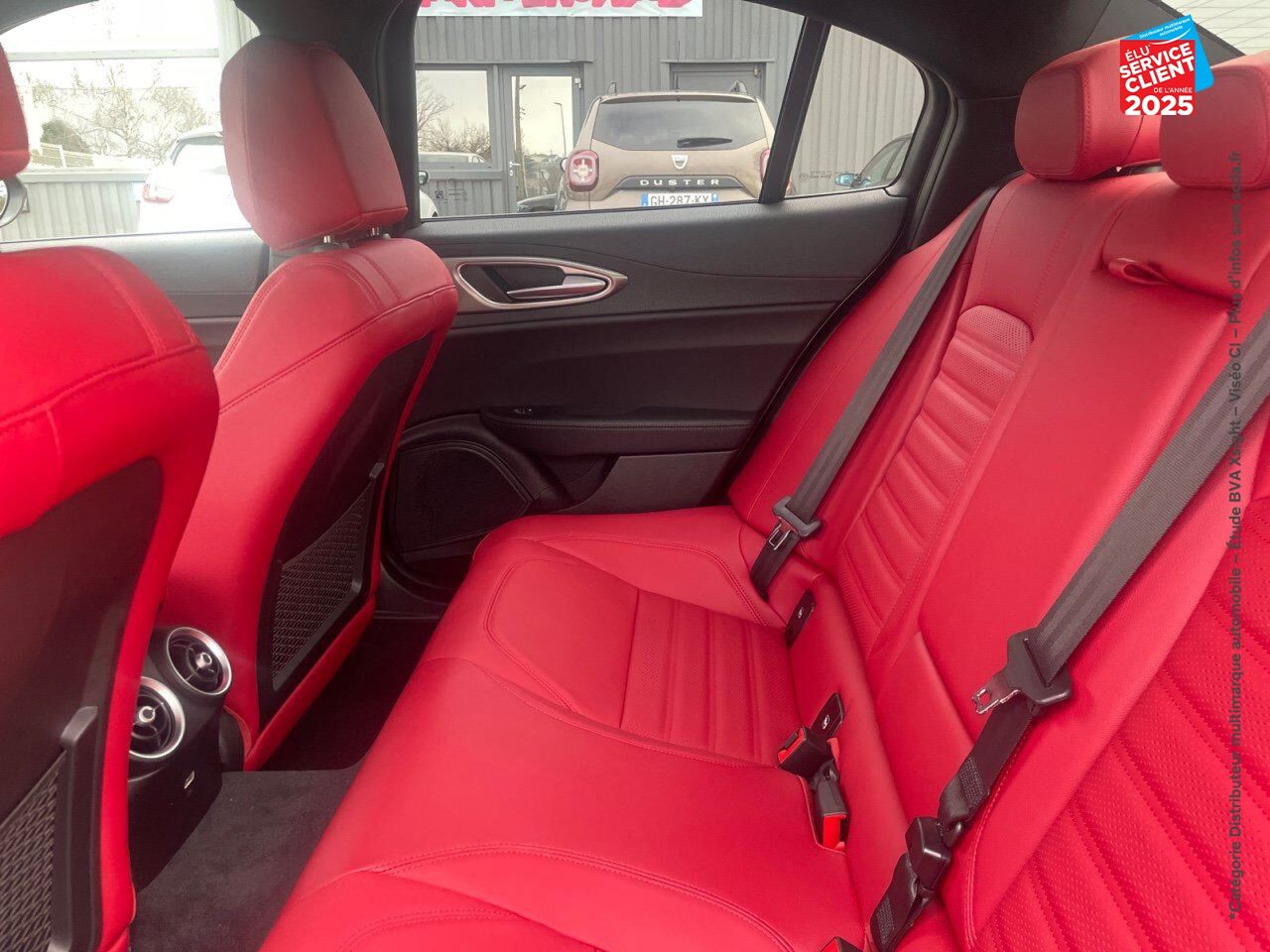 Véhicule d'occasion ALFA ROMEO GIULIA 2.2 DIESEL 160CH VELOCE AT8 chez MINI Lons-Le-Saunier