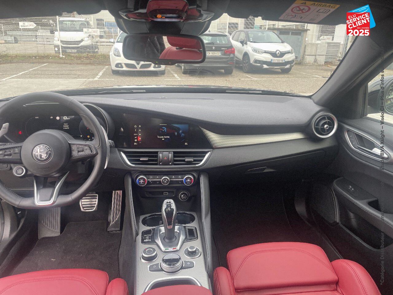 Véhicule d'occasion ALFA ROMEO GIULIA 2.2 DIESEL 160CH VELOCE AT8 chez MINI Lons-Le-Saunier