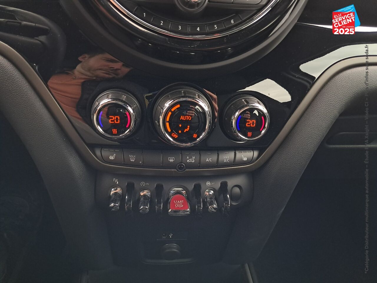 Véhicule d'occasion MINI COUNTRYMAN COOPER 136CH OAKWOOD BVA TOUVRANT SIEGES CHAUF GPS CAMERA chez Toyota Thionville