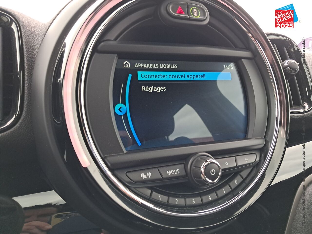 Véhicule d'occasion MINI COUNTRYMAN COOPER 136CH OAKWOOD BVA TOUVRANT SIEGES CHAUF GPS CAMERA chez Toyota Thionville