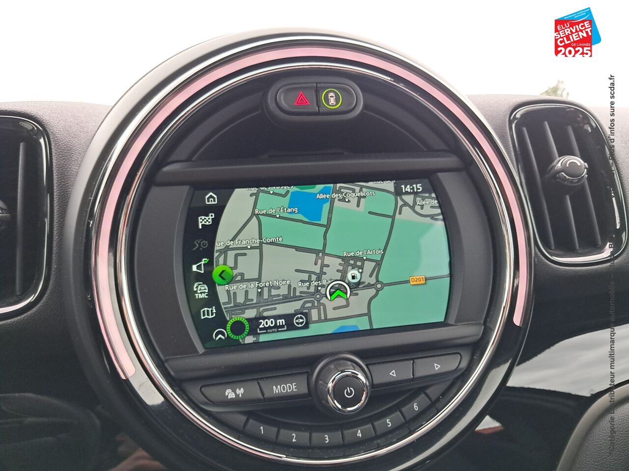 Véhicule d'occasion MINI COUNTRYMAN COOPER 136CH OAKWOOD BVA TOUVRANT SIEGES CHAUF GPS CAMERA chez Toyota Thionville