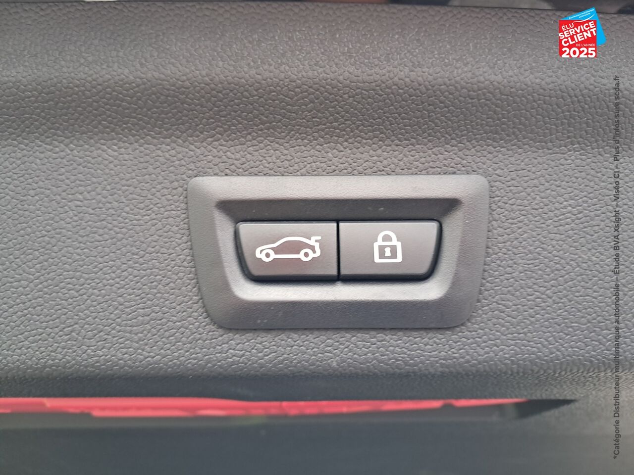 Véhicule d'occasion MINI COUNTRYMAN COOPER 136CH OAKWOOD BVA TOUVRANT SIEGES CHAUF GPS CAMERA chez Toyota Thionville