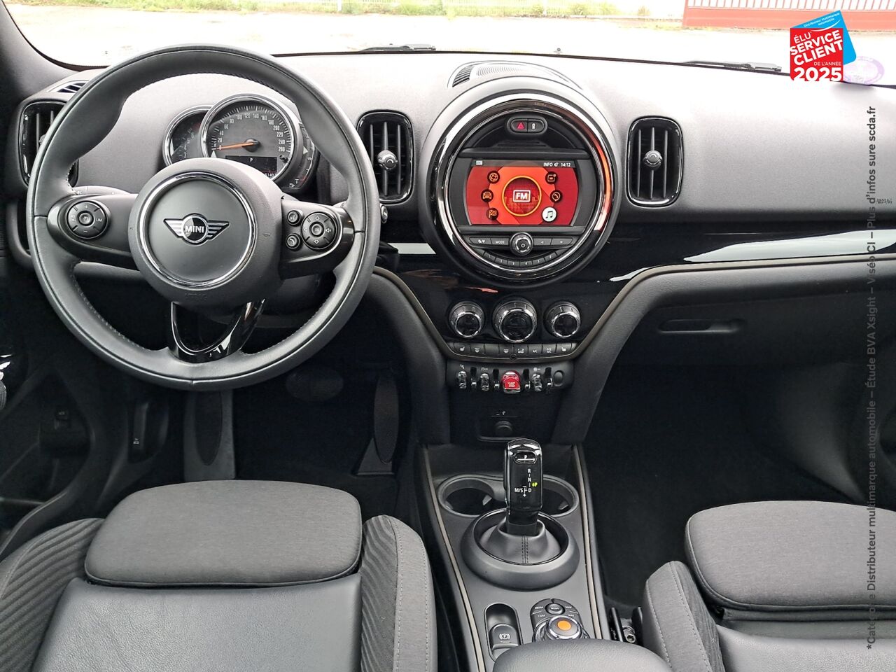Véhicule d'occasion MINI COUNTRYMAN COOPER 136CH OAKWOOD BVA TOUVRANT SIEGES CHAUF GPS CAMERA chez Toyota Thionville