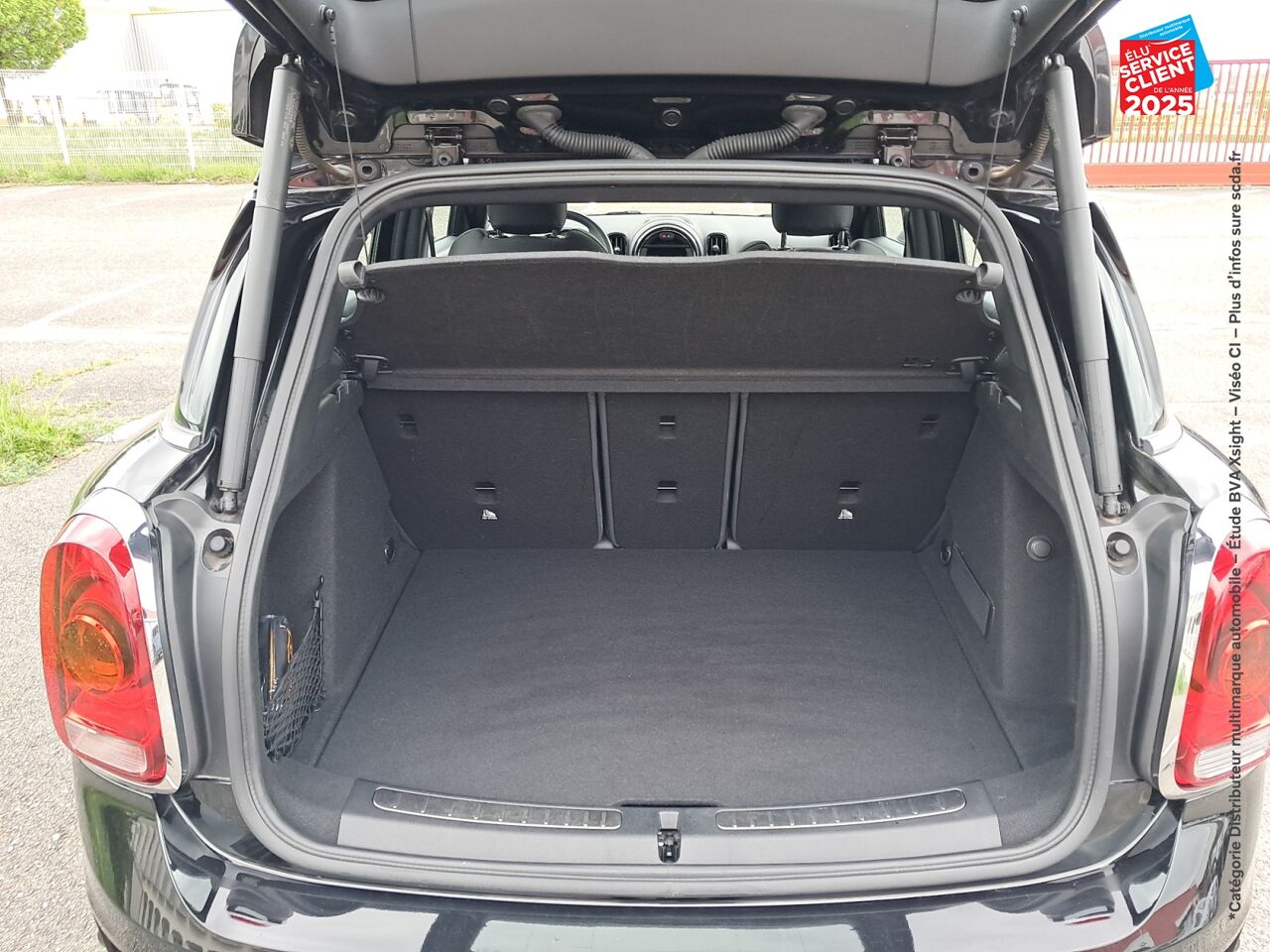 Véhicule d'occasion MINI COUNTRYMAN COOPER 136CH OAKWOOD BVA TOUVRANT SIEGES CHAUF GPS CAMERA chez Toyota Thionville