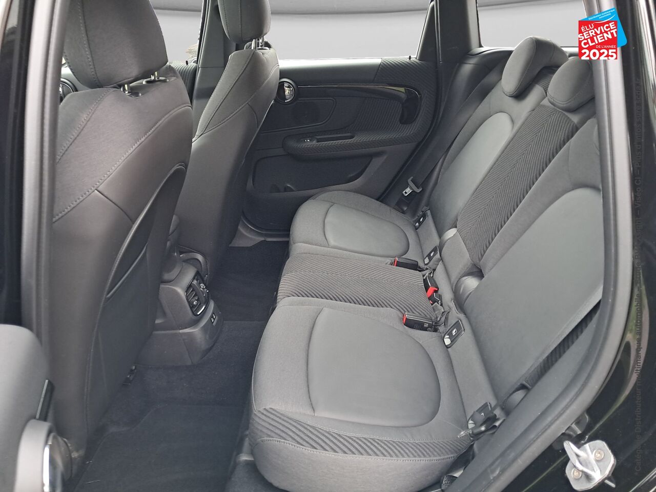 Véhicule d'occasion MINI COUNTRYMAN COOPER 136CH OAKWOOD BVA TOUVRANT SIEGES CHAUF GPS CAMERA chez Toyota Thionville