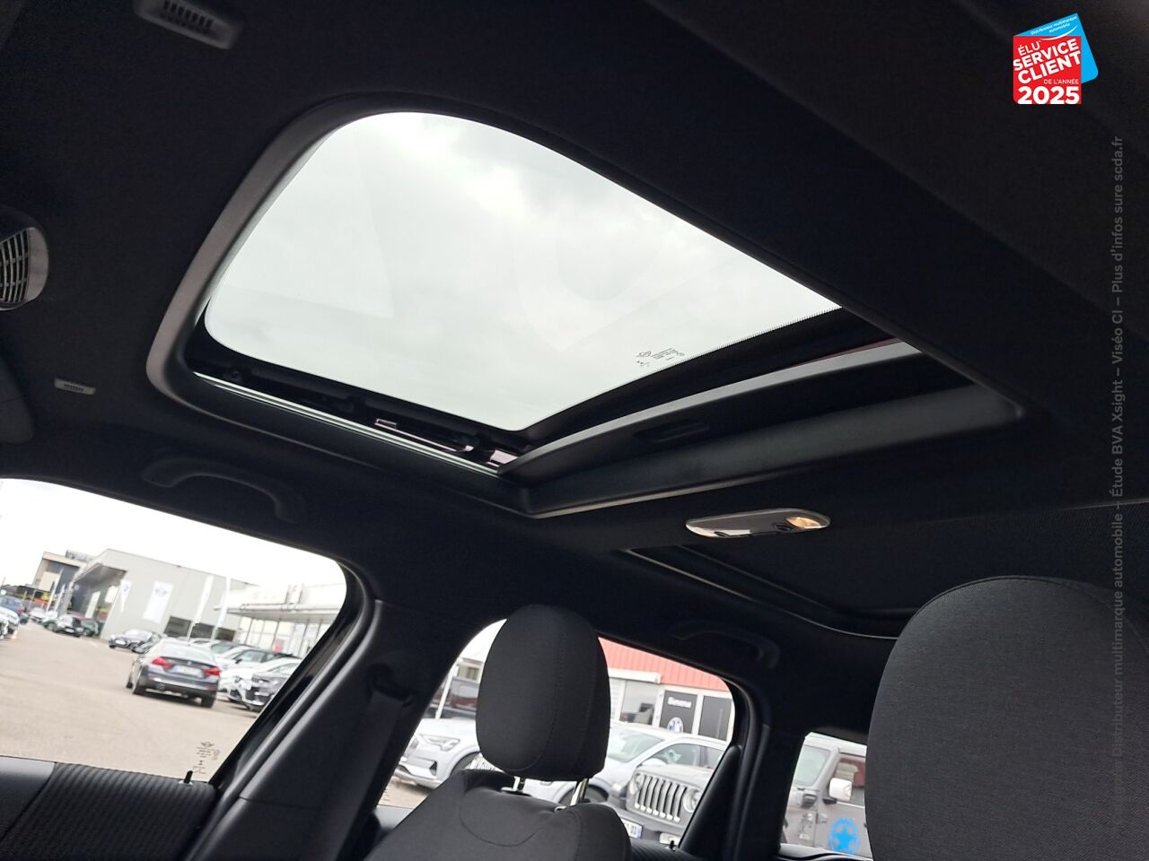 Véhicule d'occasion MINI COUNTRYMAN COOPER 136CH OAKWOOD BVA TOUVRANT SIEGES CHAUF GPS CAMERA chez Toyota Thionville
