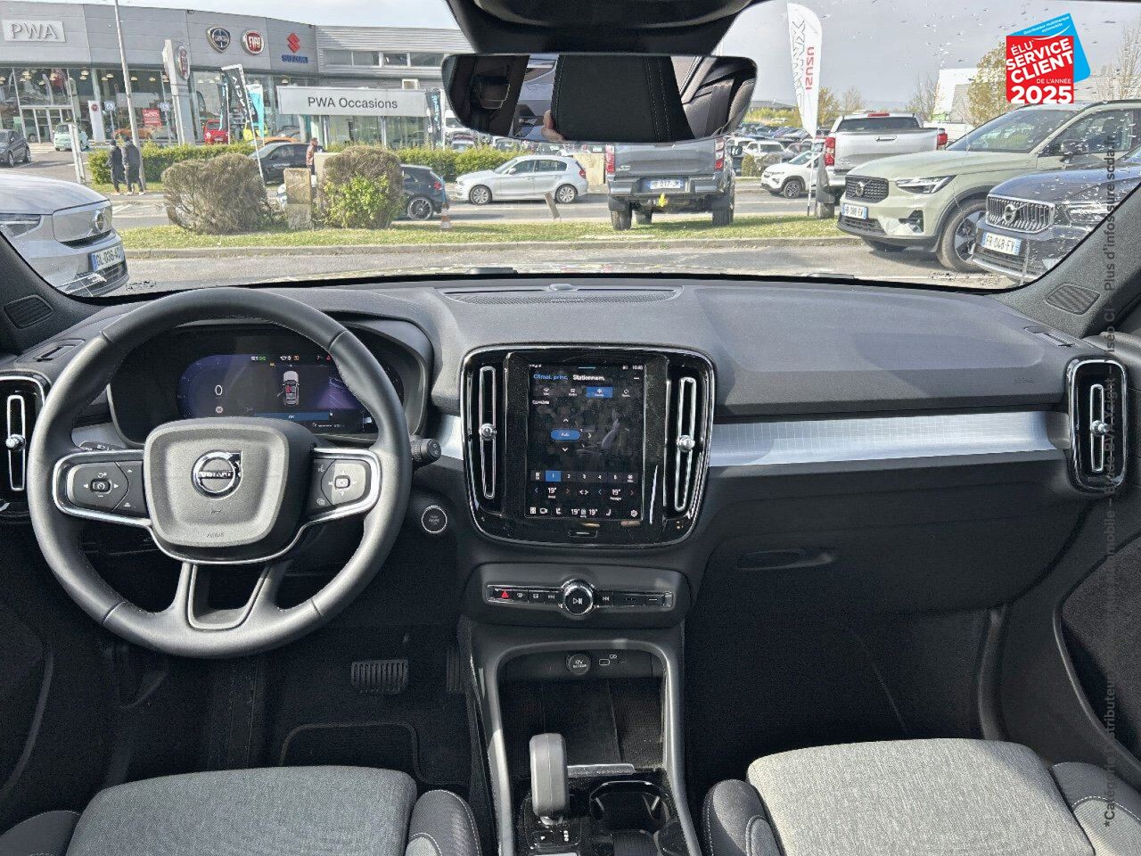 Véhicule neuf VOLVO XC40 B3 163CH PLUS DCT 7 chez Volvo Reims