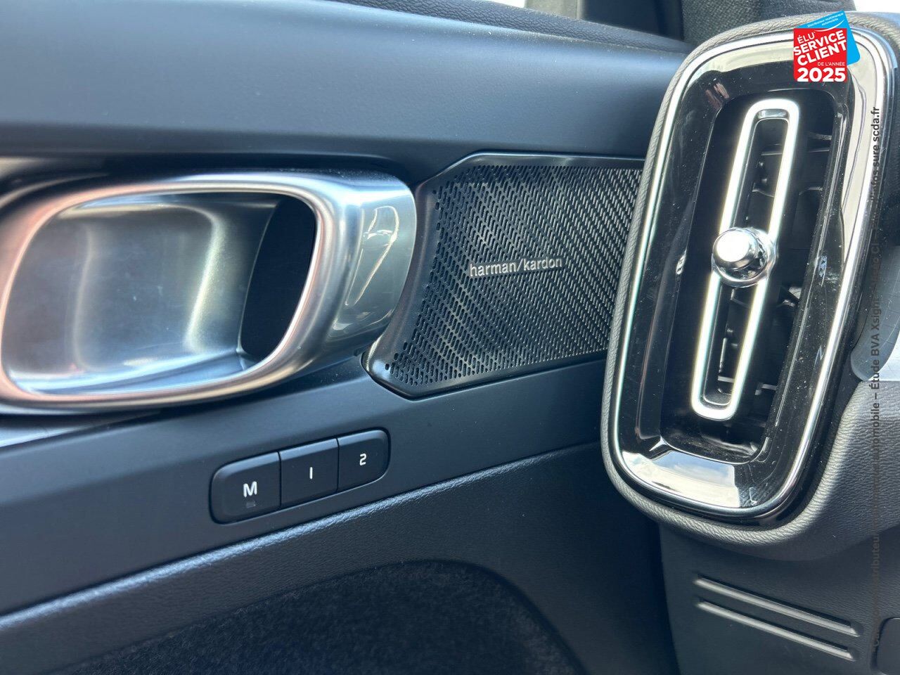 Véhicule neuf VOLVO XC40 B3 163CH PLUS DCT 7 chez Volvo Reims