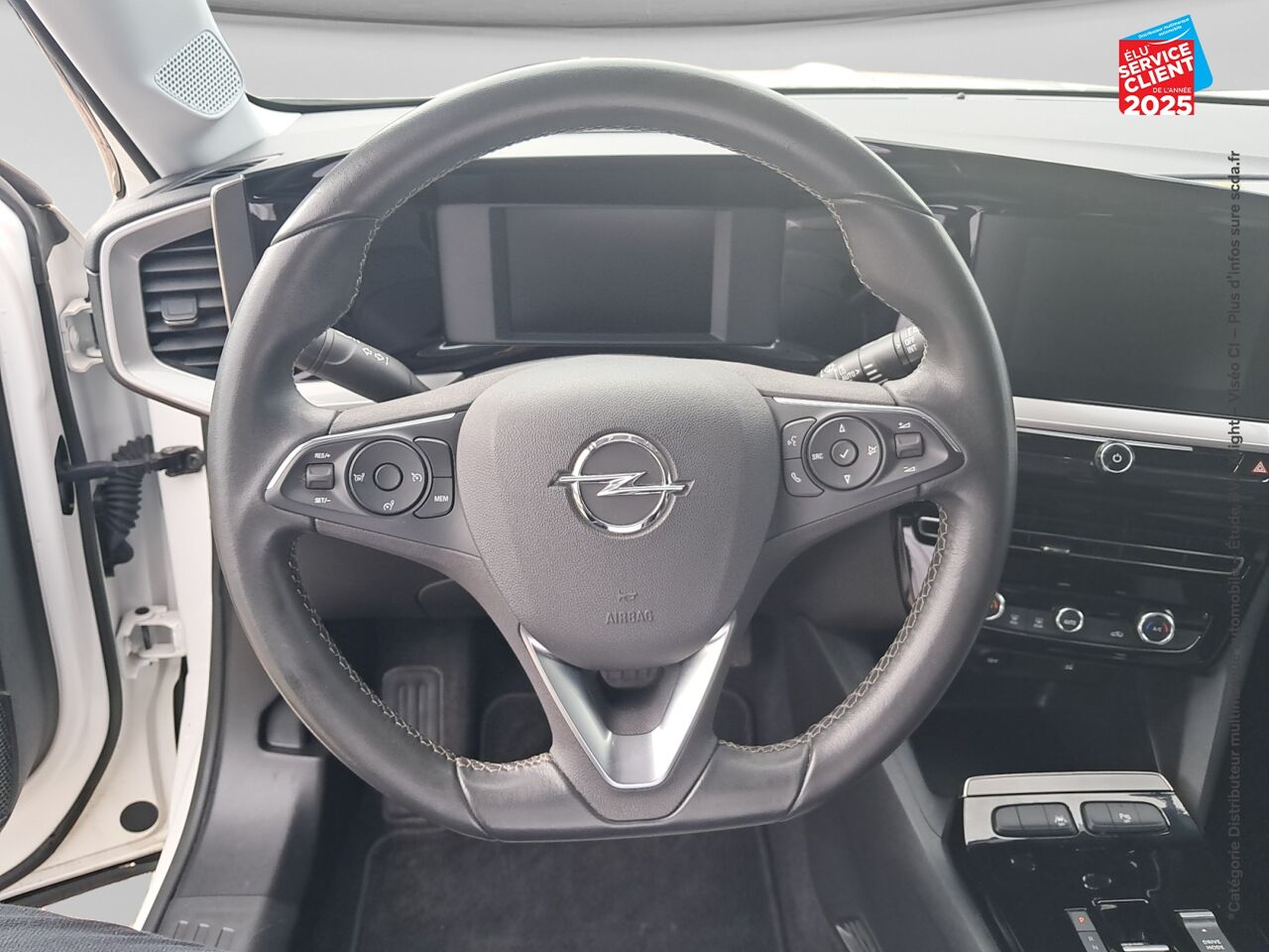 Véhicule d'occasion OPEL MOKKA SOCIETE MOKKA-E 136CH ELEGANCE BUSINESS CAMERA CARPLAY chez Opel Bar le Duc