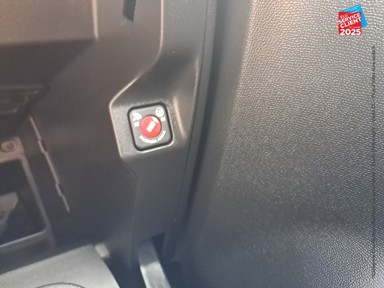 Véhicule d'occasion OPEL CORSA 1.2 TURBO 100CH ELEGANCE CAMERA CARPLAY chez Renault Sélestat