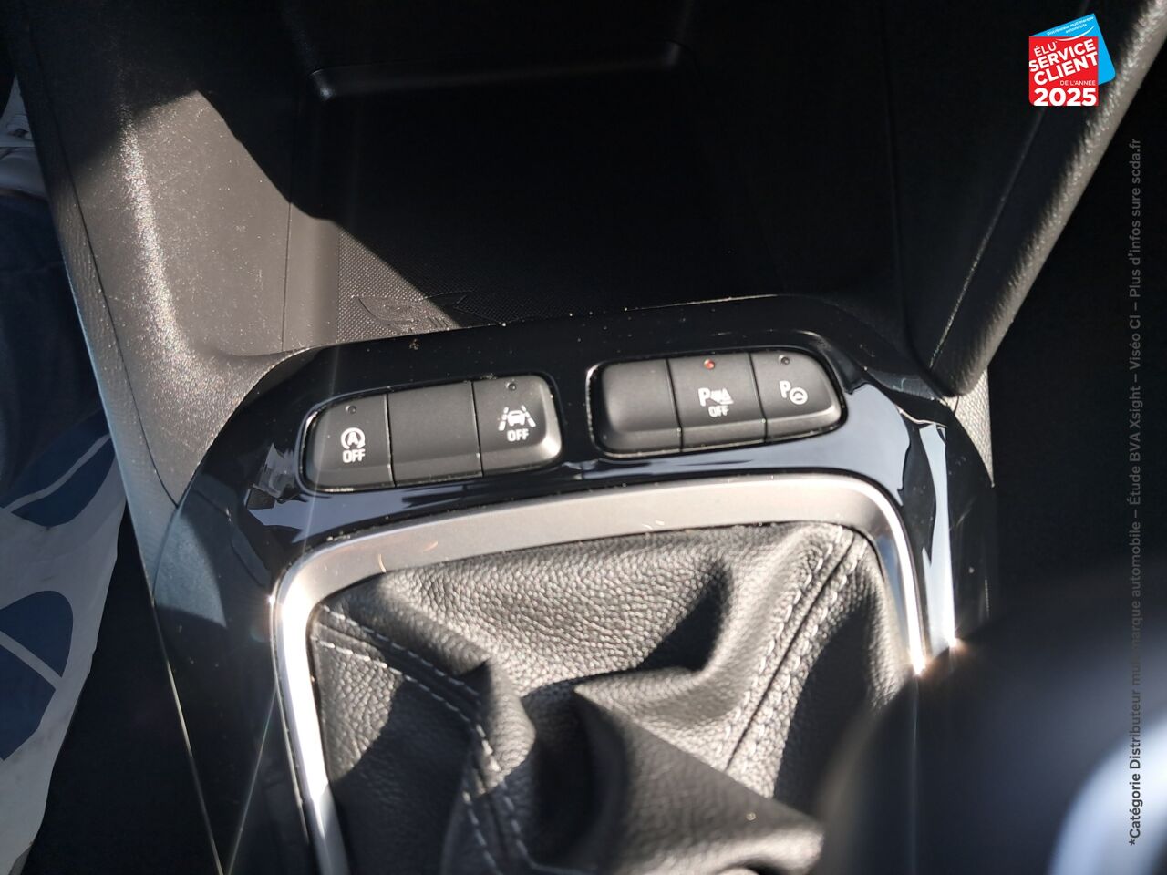 Véhicule d'occasion OPEL CORSA 1.2 TURBO 100CH ELEGANCE CAMERA CARPLAY chez Renault Sélestat