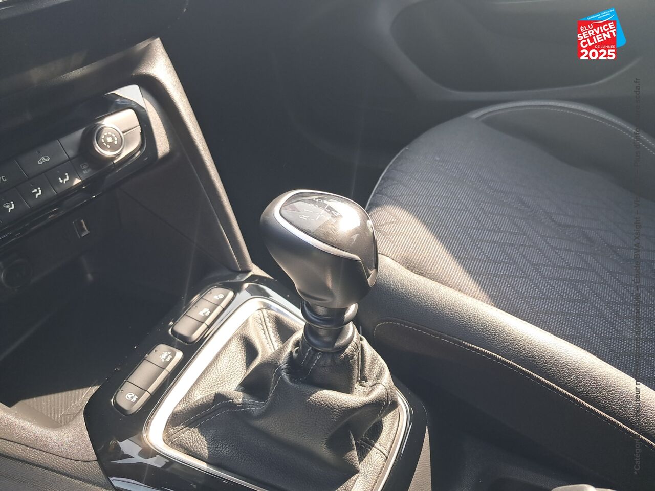 Véhicule d'occasion OPEL CORSA 1.2 TURBO 100CH ELEGANCE CAMERA CARPLAY chez Renault Sélestat