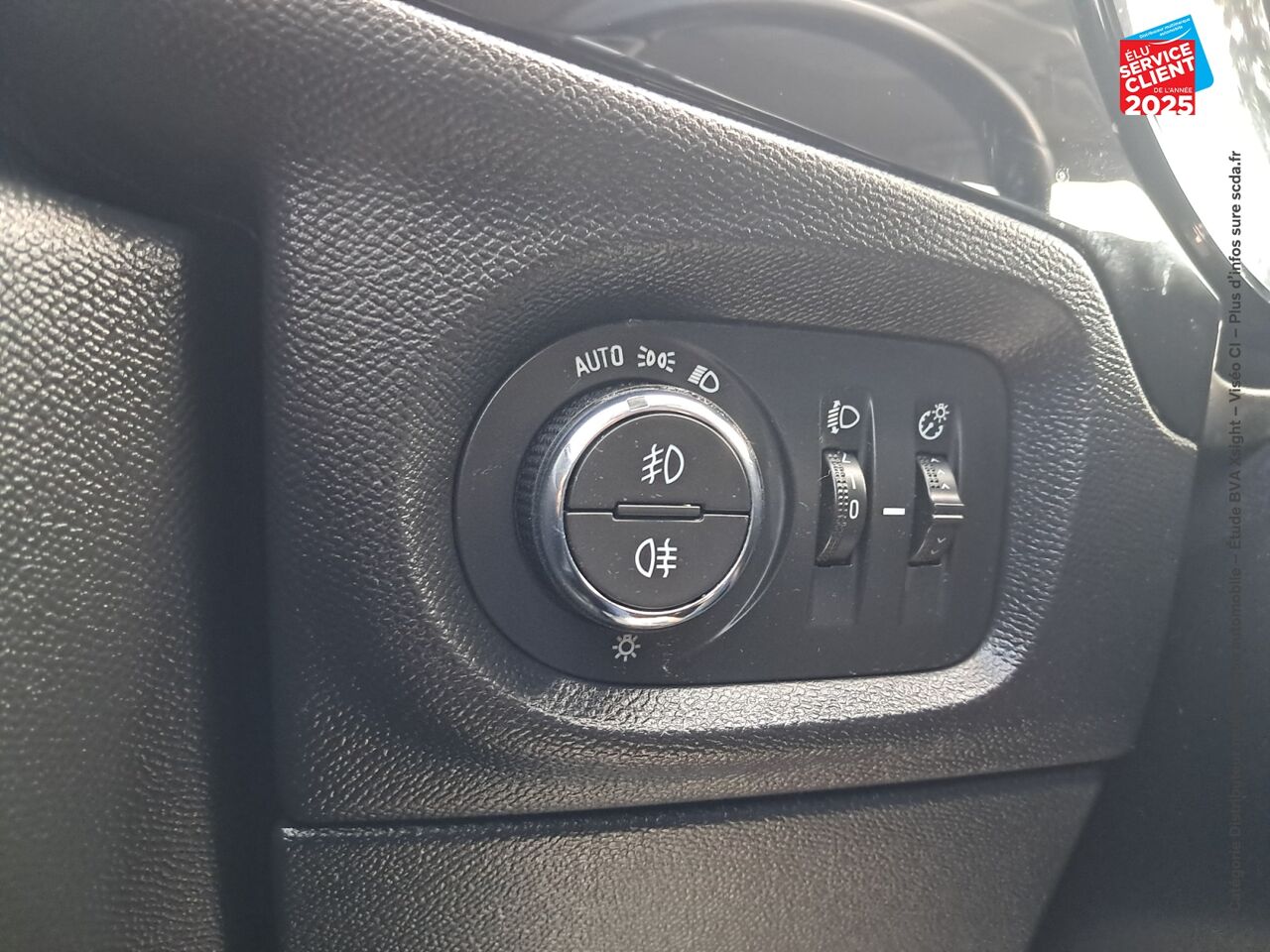 Véhicule d'occasion OPEL CORSA 1.2 TURBO 100CH ELEGANCE CAMERA CARPLAY chez Renault Sélestat