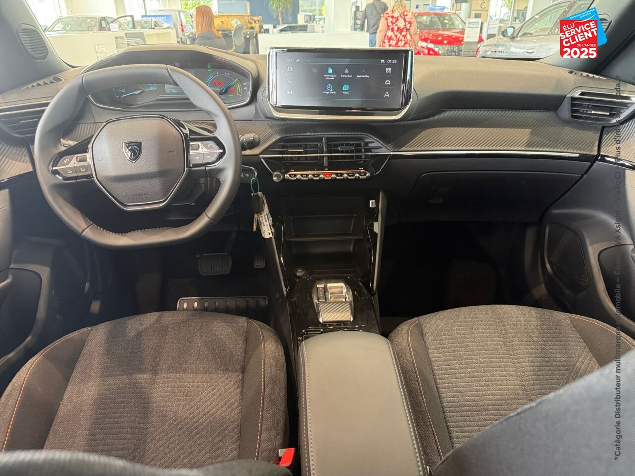 Véhicule neuf PEUGEOT 2008 1.2 HYBRID 136CH STYLE E-DCS6 chez Peugeot Reims