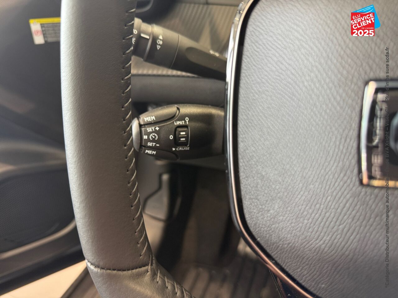 Véhicule neuf PEUGEOT 2008 1.2 HYBRID 136CH STYLE E-DCS6 chez Peugeot Reims