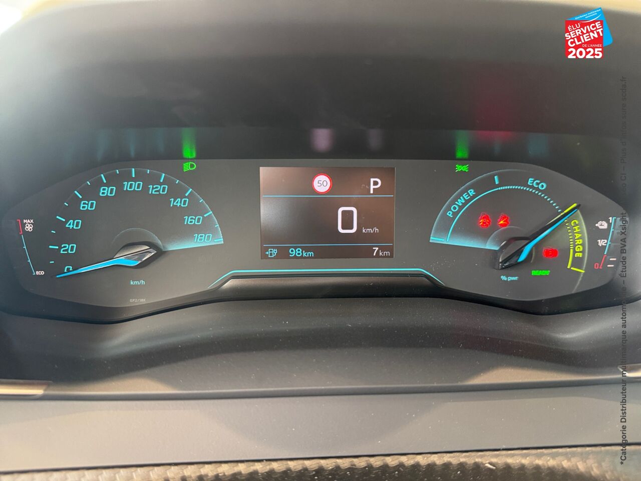 Véhicule neuf PEUGEOT 2008 1.2 HYBRID 136CH STYLE E-DCS6 chez Peugeot Reims