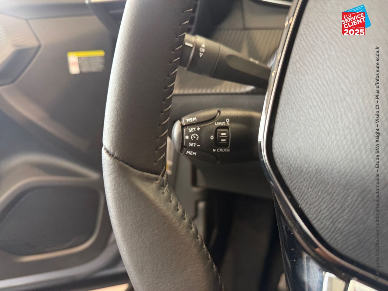 Véhicule neuf PEUGEOT 2008 1.2 HYBRID 136CH STYLE E-DCS6 chez Peugeot Reims