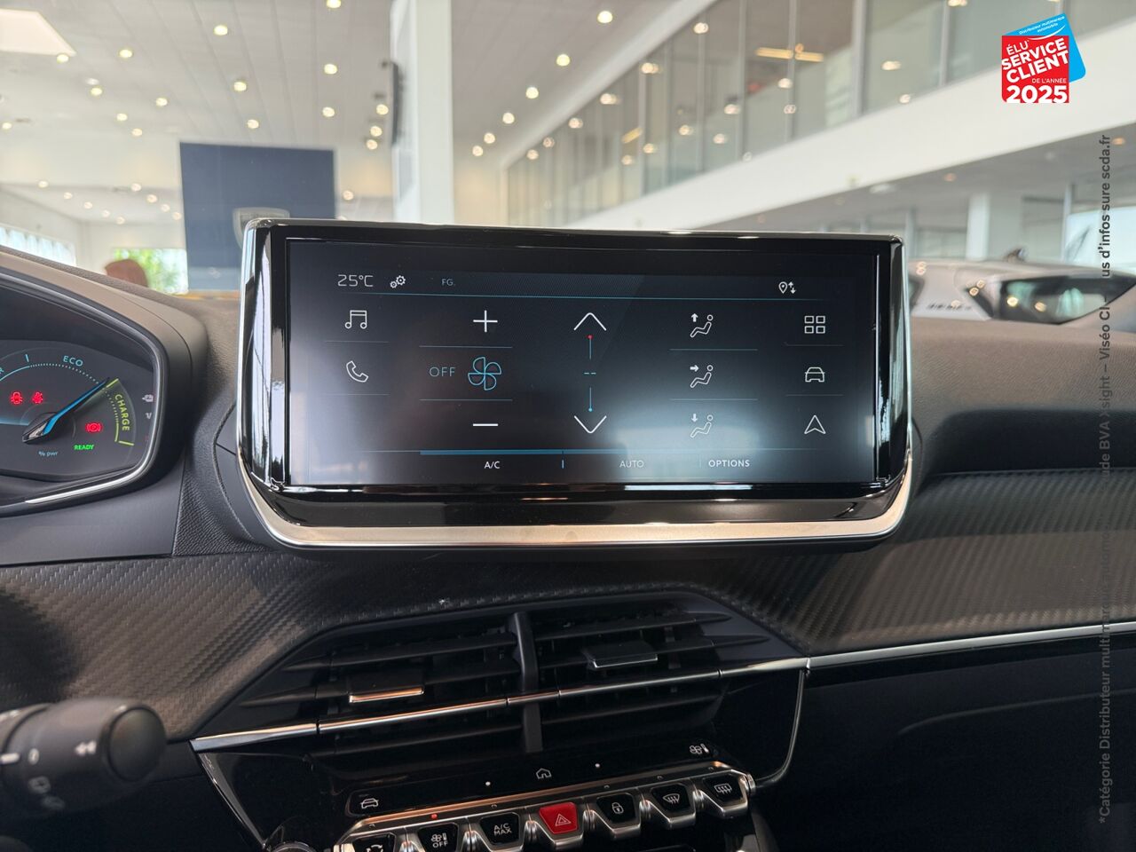 Véhicule neuf PEUGEOT 2008 1.2 HYBRID 136CH STYLE E-DCS6 chez Peugeot Reims