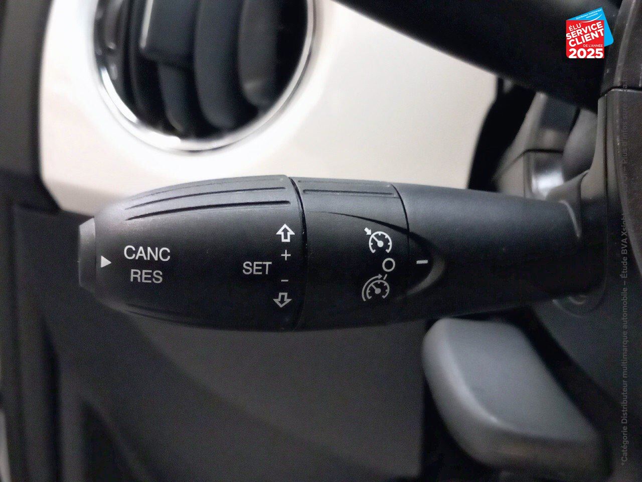Véhicule d'occasion FIAT 500C 1.0 70CH BSG S/S chez Toyota Saint Dizier