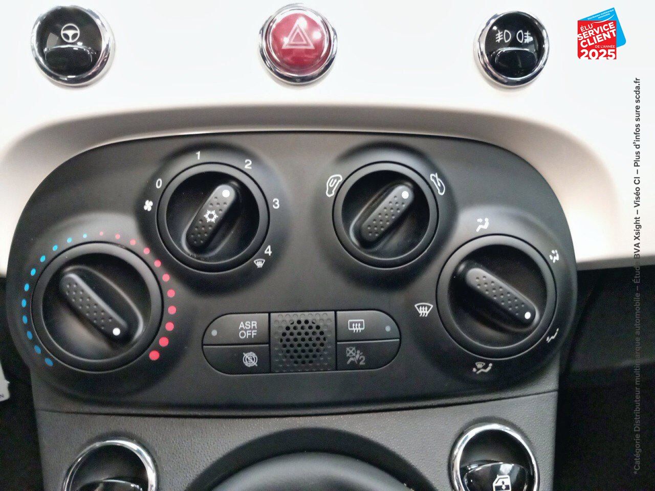Véhicule d'occasion FIAT 500C 1.0 70CH BSG S/S chez Toyota Saint Dizier