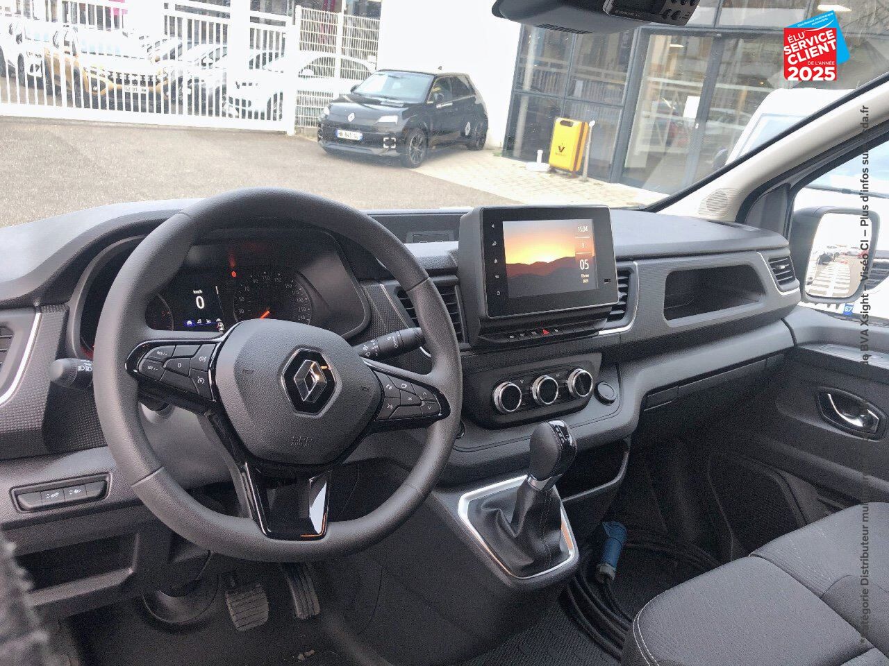 Véhicule d'occasion RENAULT TRAFIC FG L1H1 3T 2.0 BLUE DCI 150CH GRAND CONFORT EDC E6E + FRIGORIFIQUE chez Opel Bar le Duc