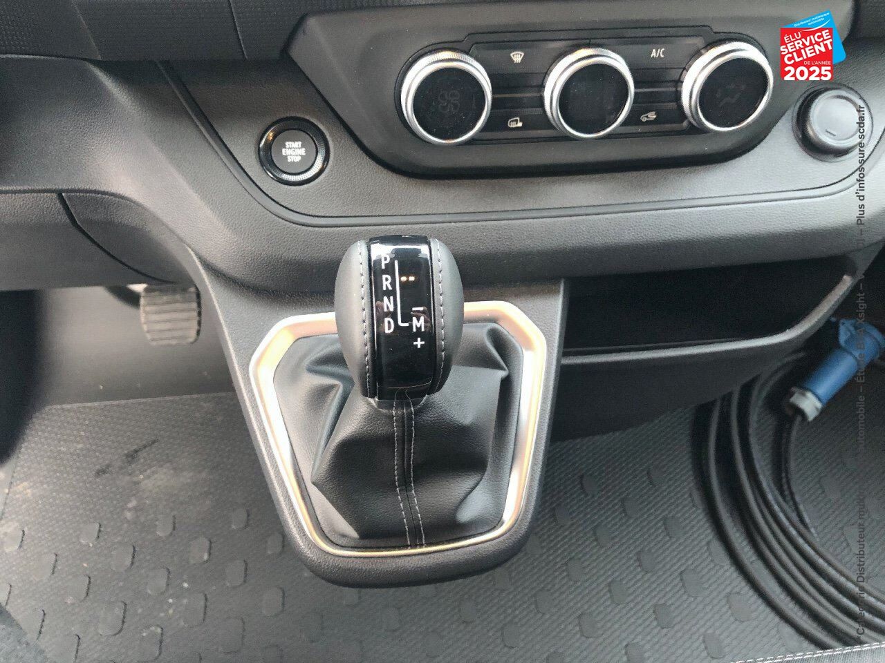 Véhicule d'occasion RENAULT TRAFIC FG L1H1 3T 2.0 BLUE DCI 150CH GRAND CONFORT EDC E6E + FRIGORIFIQUE chez Opel Bar le Duc
