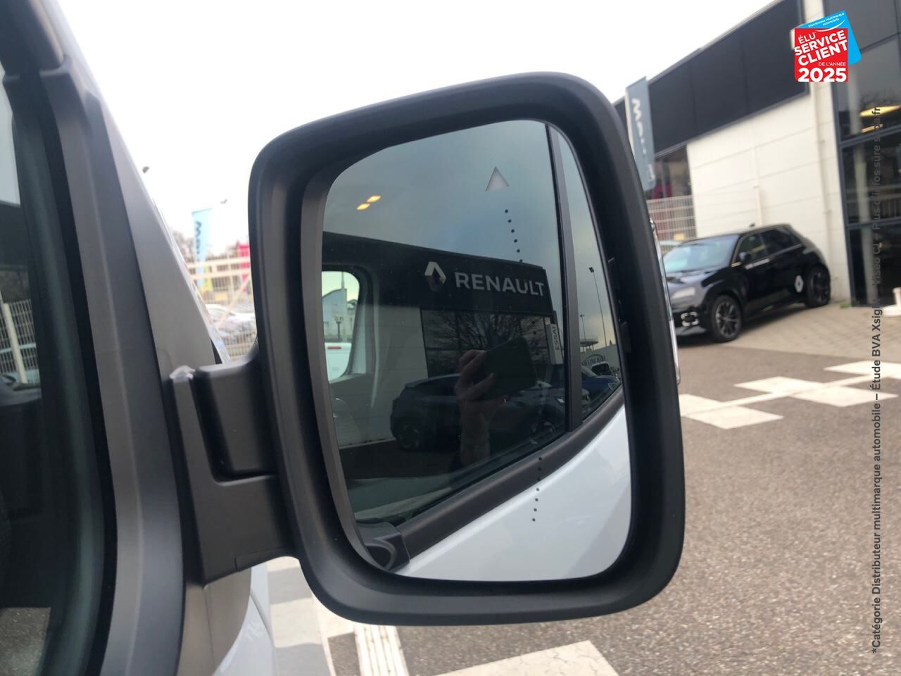 Véhicule d'occasion RENAULT TRAFIC FG L1H1 3T 2.0 BLUE DCI 150CH GRAND CONFORT EDC E6E + FRIGORIFIQUE chez Opel Bar le Duc