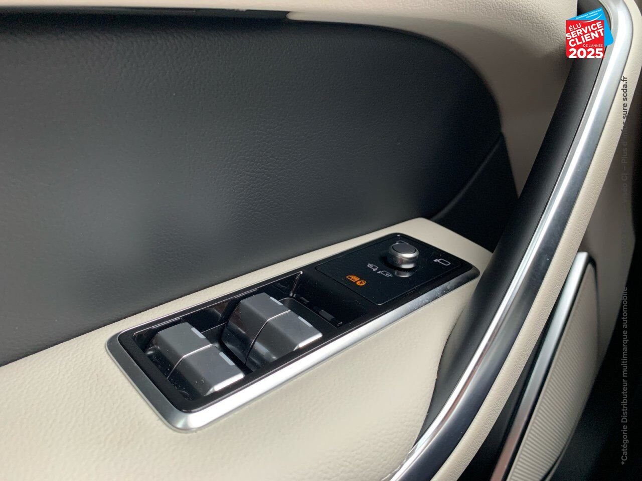 Véhicule d'occasion JAGUAR F-PACE P400E PLUG-IN-HYBRID R-DYNAMIC SE BVA8 AWD chez Toyota Thionville